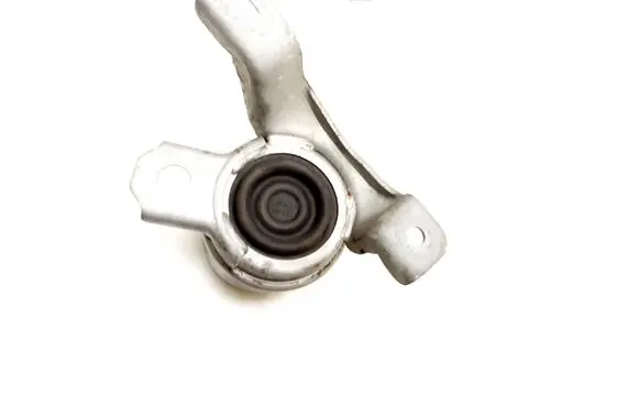 Volvo S80 Engine mount bracket 30636633