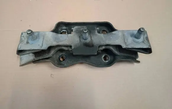 Jeep Wrangler Engine mounting bracket P68284618AA