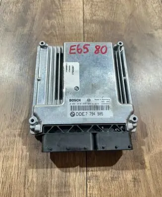 BMW 7 E65 E66 Engine control unit/module 7794905 1039S05037 0281010899