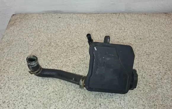 Mercedes-Benz R W251 Power steering fluid tank/reservoir A0004602283