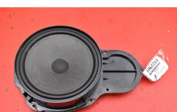 Volkswagen PASSAT B6 Subwoofer speaker 3C8035454