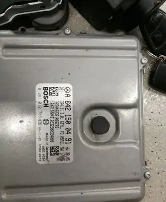 Mercedes-Benz E W211 Engine control unit/module 6421500491