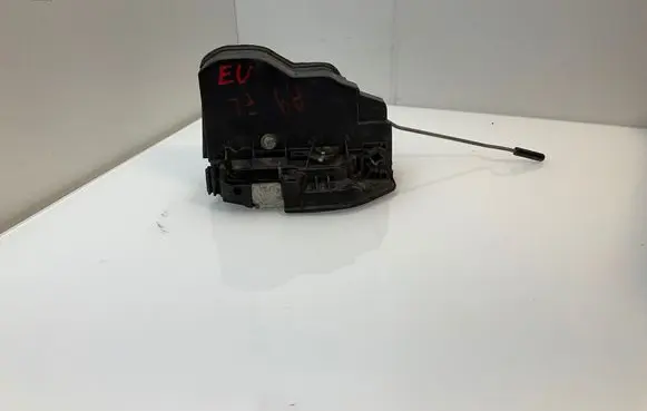 BMW 5 E60 E61 Front door lock 7202143 A046998