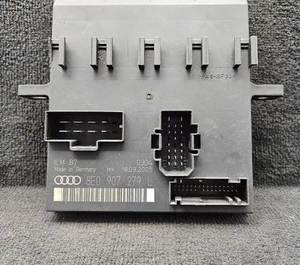 Audi A4 S4 B7 8E 8H Comfort/convenience module 8E0907279L