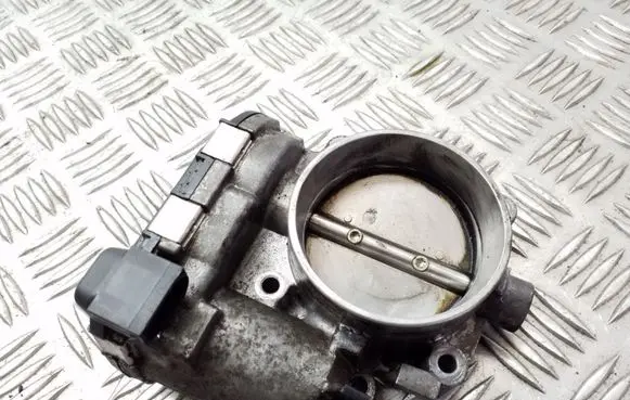 Mercedes-Benz S W220 Throttle valve A1121410125