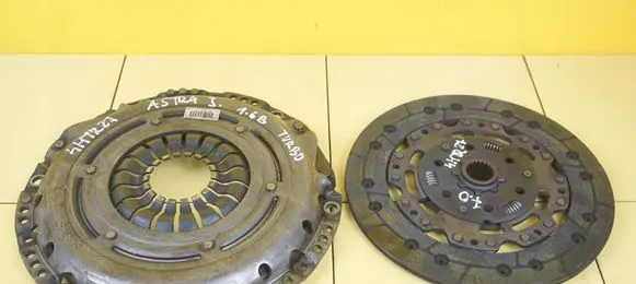 Opel Astra J Clutch set kit 55576165 A16LET SPRZEGLO