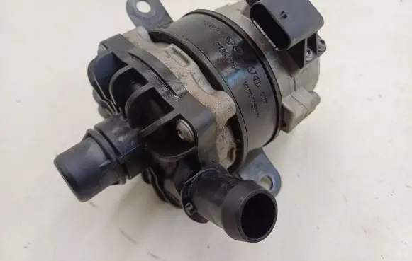 Volvo XC90 Electric auxiliary coolant/water pump 31368284