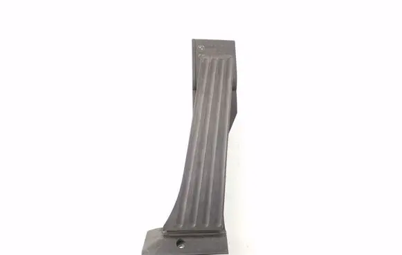Accelerator throttle pedal