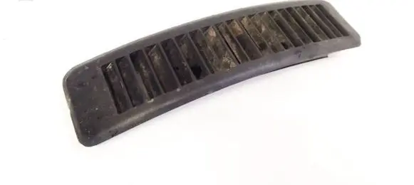 Chrysler PT Cruiser Dash center air vent grill OSJ58TRMAA