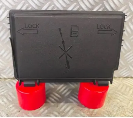 Opel Meriva B Fuse box cover 13246936