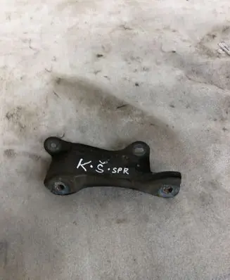Lexus IS 220D-250-350 Fender mounting bracket