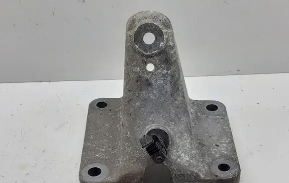 Jaguar XF Engine mounting bracket 8W836037AA