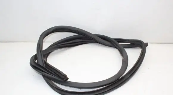 Nissan X-Trail T32 Rubber seal rear door 