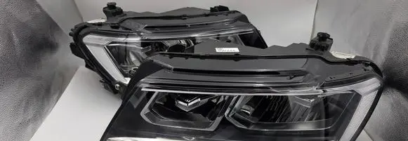 Volkswagen Tiguan Headlight/headlamp 5NB