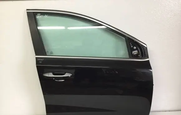 KIA Sportage Front door