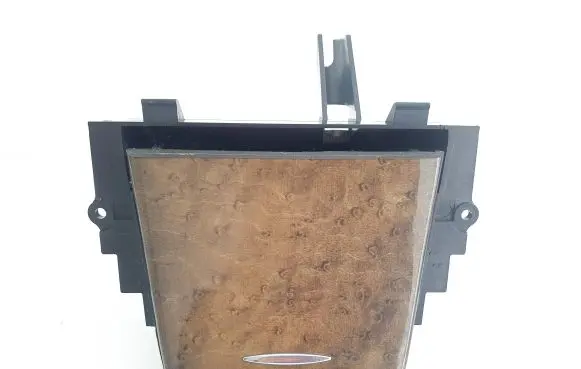 Mercedes-Benz E W211 Ashtray (front) A2116800350