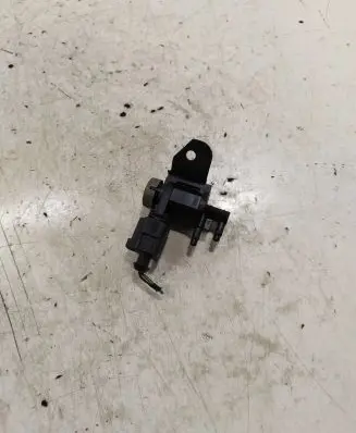 Volkswagen Caddy Turbo solenoid valve 1K0906283A