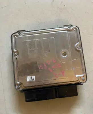 Audi A3 S3 8P Engine control unit/module 06F906056S 06F997056X 0261S02014