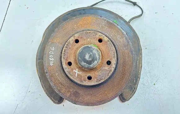 Opel Vivaro Rear wheel hub