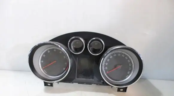 Opel Insignia A Clock 