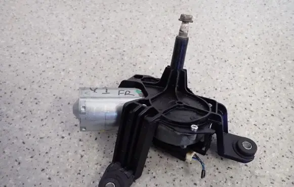 Toyota Yaris Wiper motor 851300D010