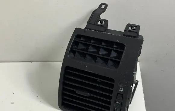 Volkswagen Touran I Dashboard side air vent grill/cover trim 1T0819703A