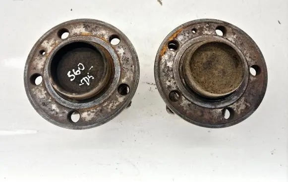 Volvo S60 Rear wheel hub