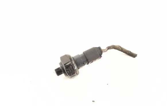Mercedes-Benz R W251 Air conditioning (A/C) pressure sensor 0045429018 2205420118