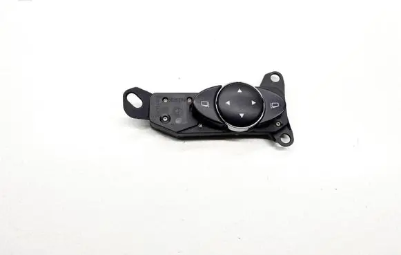 Mercedes-Benz E W211 Wing mirror switch 2118208310