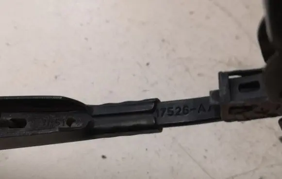 Ford Focus C-MAX Rear wiper blade arm 3M51R17526