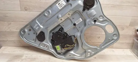 Volvo V50 Rear door window regulator with motor 8679082 979039100