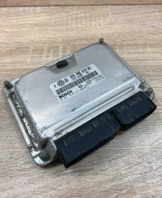 Volkswagen Golf IV Engine control unit/module ECU 038906019AR 0281010215