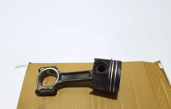 Renault Scenic III - Grand scenic III Piston with connecting rod 120A13546R