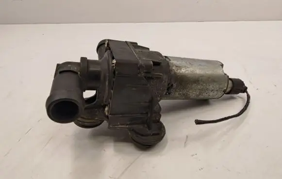 BMW 3 E90 E91 Coolant heater control valve 6928246 64116928246