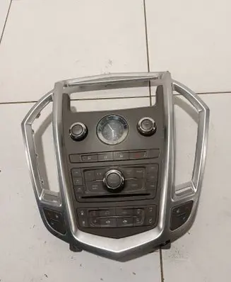 Cadillac SRX Radio/GPS head unit trim 20864868 020484469501