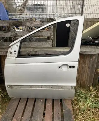 Mercedes-Benz Vaneo W414 Front door 4147200005 A4147200005