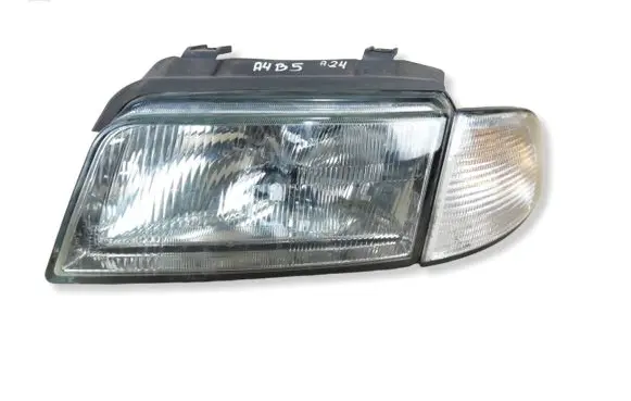 Audi A4 S4 B5 8D Headlight/headlamp 1307022194