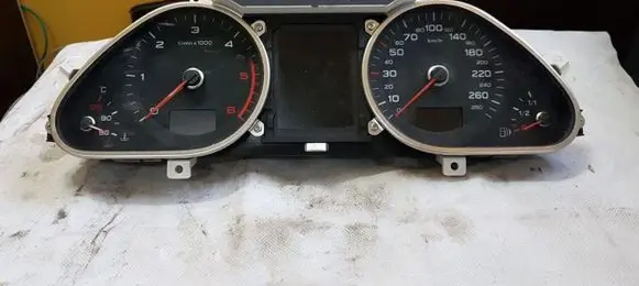 Audi A6 S6 C6 4F Speedometer (instrument cluster) 4F0920933Q