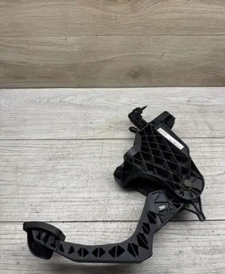 Volkswagen Golf V Clutch pedal 1K1721059ES ZD10112008 3400122403