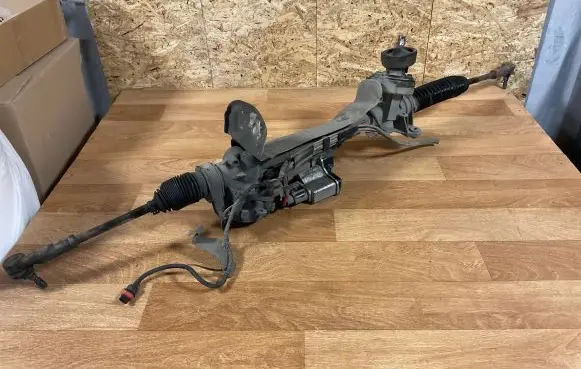 Volkswagen Golf V Steering rack 7805501277