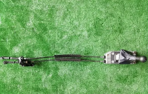 Seat Ibiza IV (6J,6P) Gear shifter/selector 6Q0711049