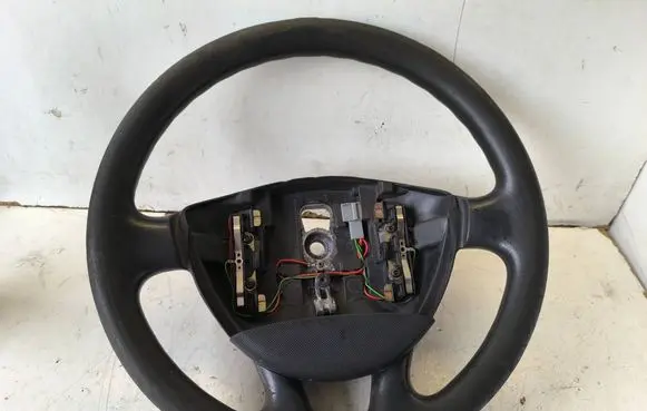 Renault Trafic II (X83) Steering wheel 8200009409 91165501
