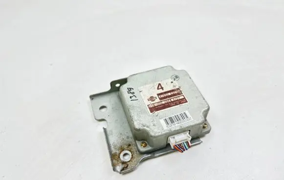 Nissan X-Trail T30 Torque split ecu control unit/module 41650EQ070 68000U064107