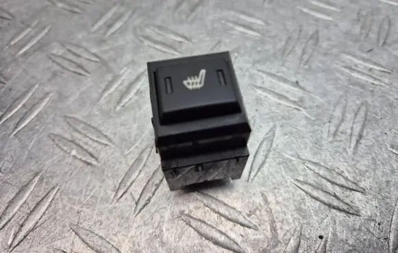 Land Rover Range Rover Sport L320 Seat heating switch YUF500120PVJ