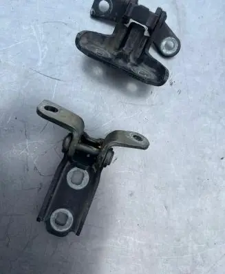 Opel Astra J Rear door hinge set 