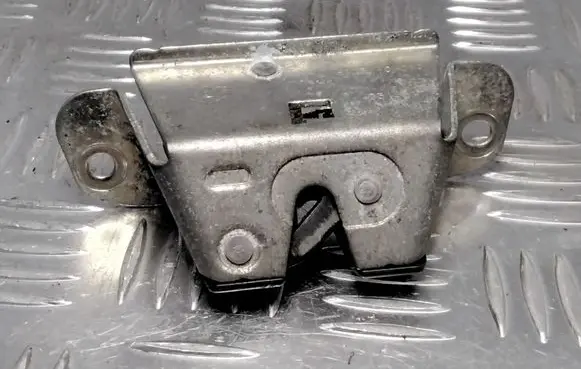Peugeot 107 Tailgate/trunk/boot lock/catch/latch 693500H010