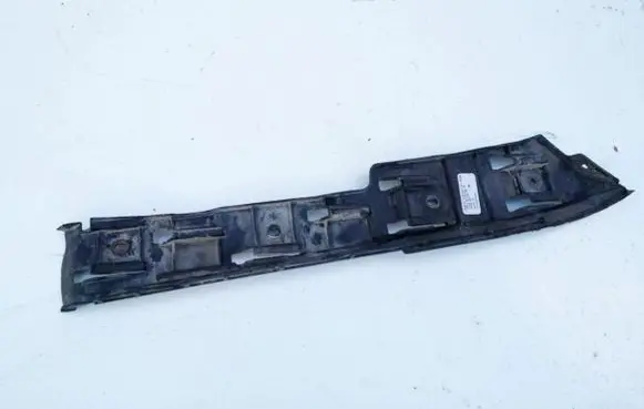 Volkswagen Golf V Front bumper mounting bracket 1K9807393