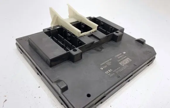 Volkswagen Golf VII Other control units/modules 5Q0937084Q
