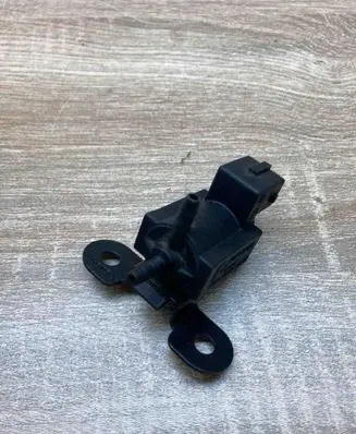 Opel Zafira A Turbo solenoid valve 90530039 72213800