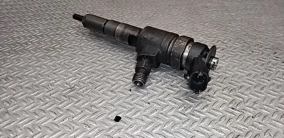 Peugeot 206 Fuel injector 0445110135